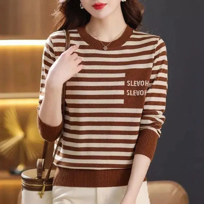 Yuvarlak Yaka Bol Kadın Örme K - Women'S Fashion Trends Fall 2025 incelemesi ve fiyatı